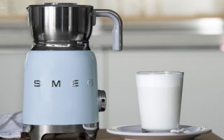Smeg-Milchaufschaeumer.jpg