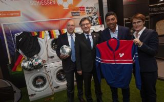 Torwandschiessen-EK-Live-web.jpg