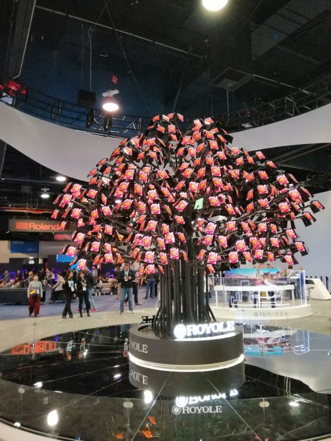 CES-2020-Display-Baum.jpg