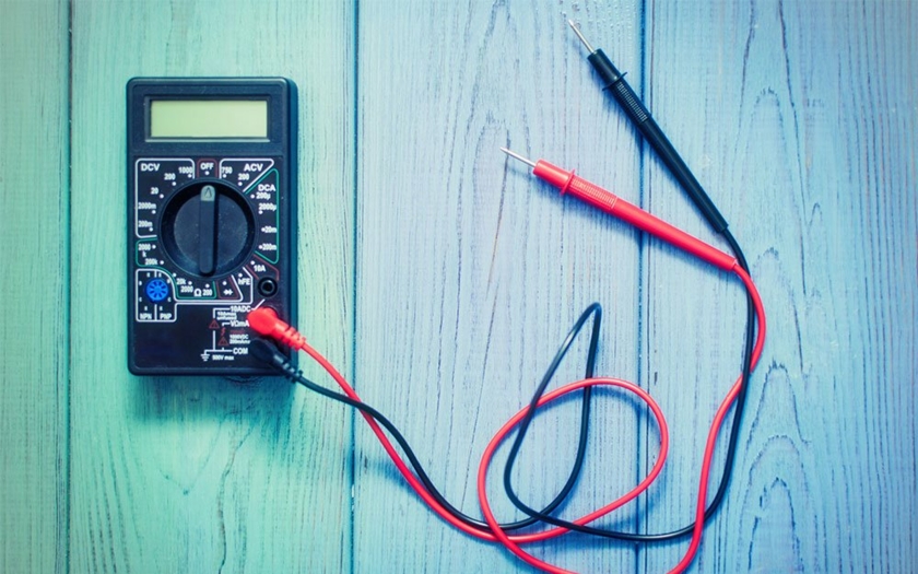 Electronic-Multimeter-Copyright-Konstiantyn-Zap---Stock-adobe-com.jpg