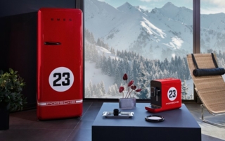 Smeg-x-Porsche-Kuehlschrank-Salzburg-Rot-Copyright-Smeg.jpg