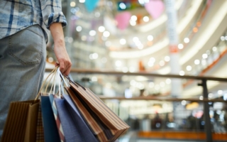 Einkaufstaschen-Einkaufszentrum-Konsum-Copyright-stock-adobe-com-seventyfour.jpeg