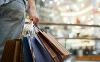 Einkaufen-Tueten-Copyright-Seventyfour-AdobeStock.jpeg
