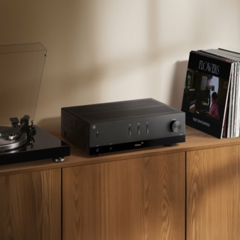 Yamaha-R200A-Copyright-Yamaha-Music-Europe-GmbH.jpg