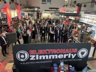 Zimmerly-Augsburg-100-Jahre-Gaeste-Copyright-EK-Retail.jpg