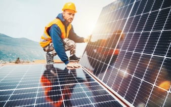Photovoltaik-Anlage-Copyright-alphaspirit---stock-adobe-com.jpg