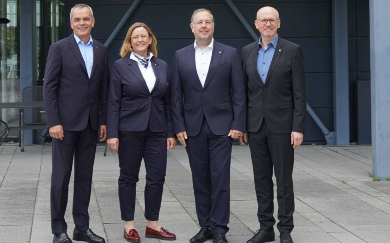 expert präsentiert Jahresabschluss 2024/2025